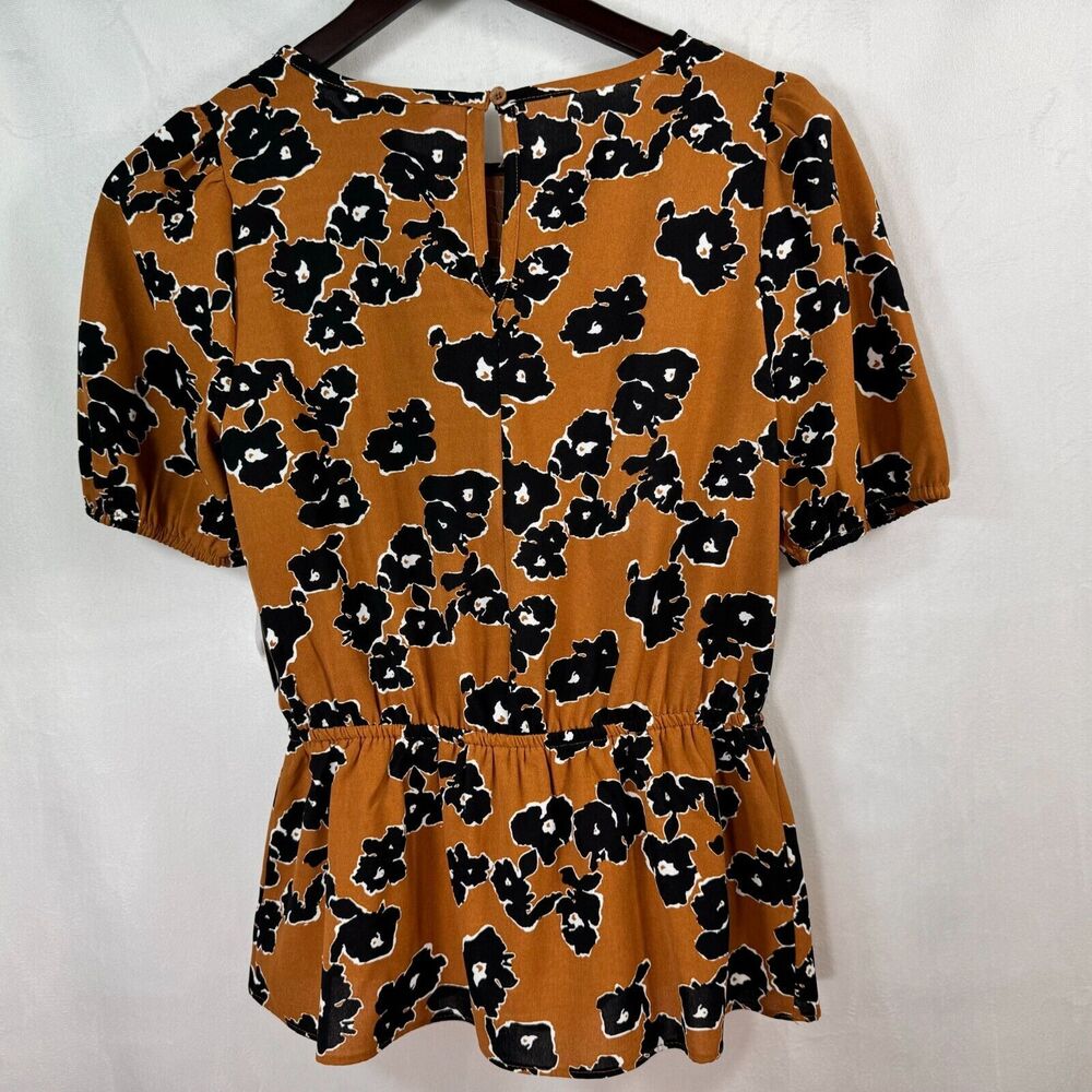 Nine West Blouse Sz XS Smocked Brown Animal Print Peplum Hem ruched top - Picture 2 of 7